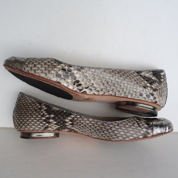 SIZE 8. Alexandre Birman python leather flat shoes. - Picture 8 of 16